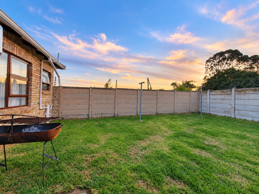 2 Bedroom Property for Sale in Sherwood Eastern Cape
